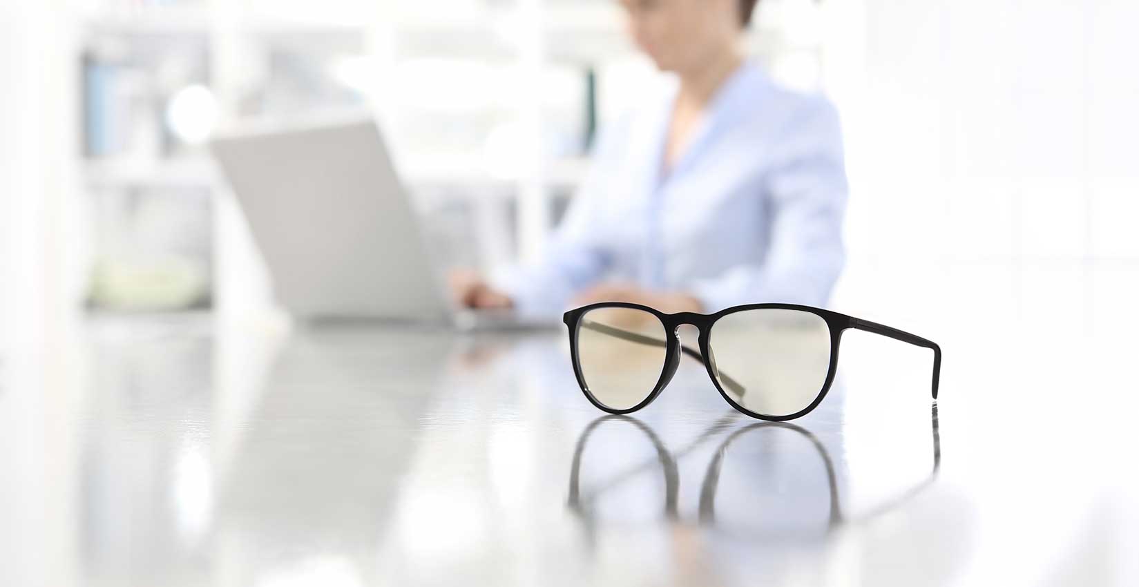 Za koga so primerna očala s filtrom modre svetlobe?